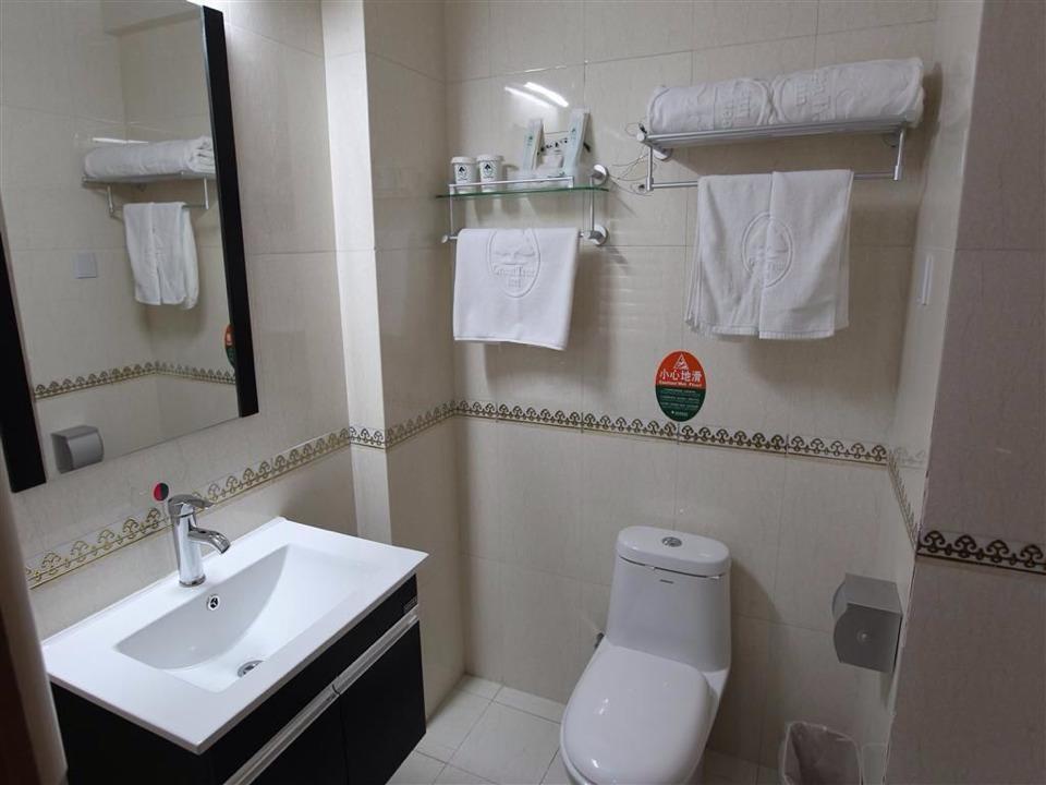 Greentree Inn Shandong Weihai Shichang Avenue Business Hotel Exteriör bild